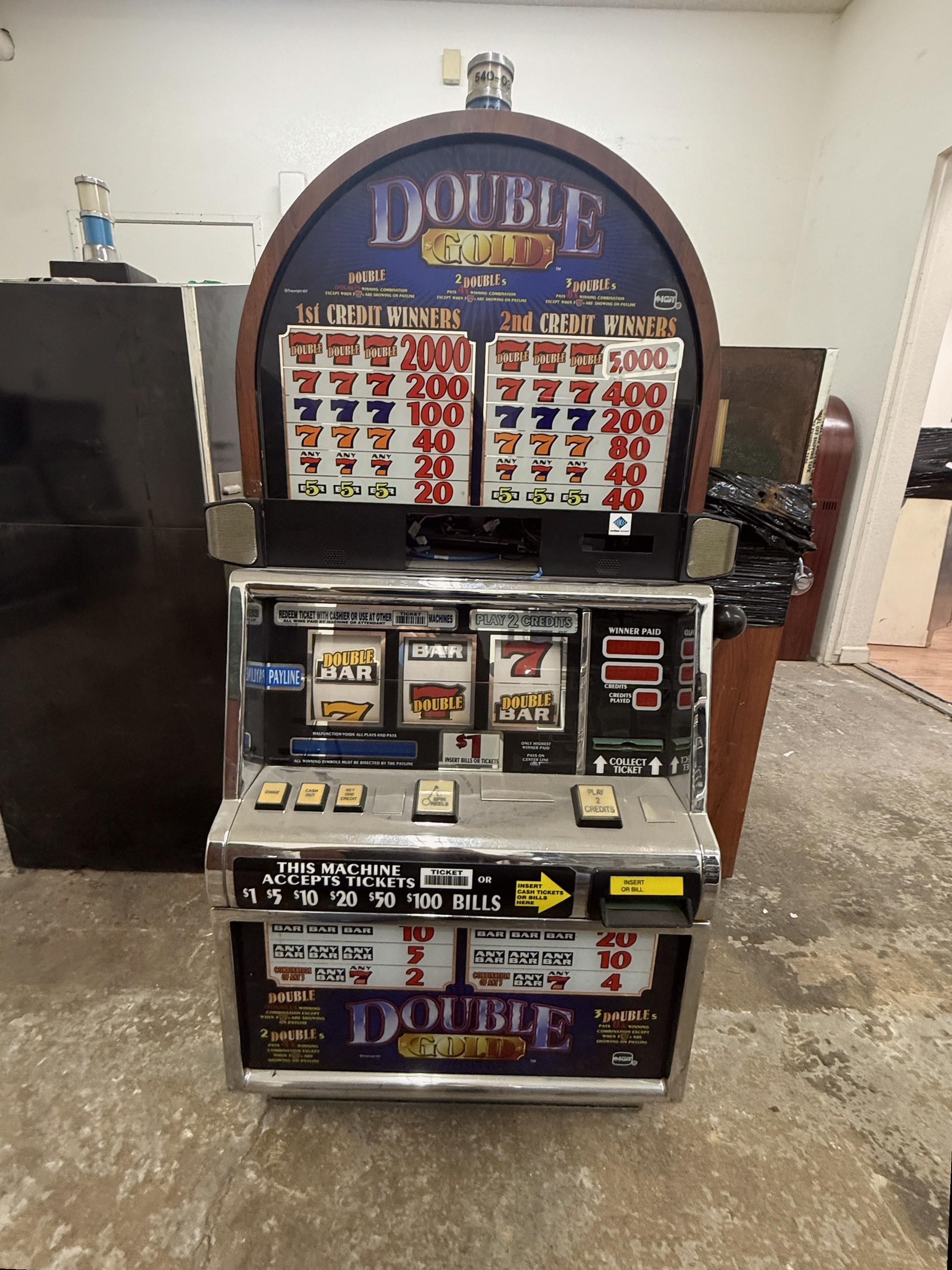 IGT S2000 Double Gold Electro-Mechanical Spinner
